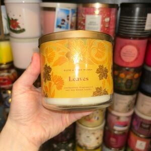 Bath and Body Works Leaves 3 Wick candle